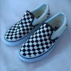 black and white checkered vans